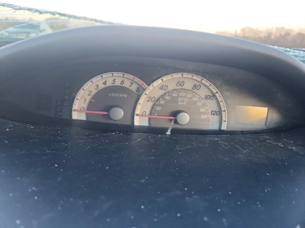 2008 TOYOTA YARIS photo 9