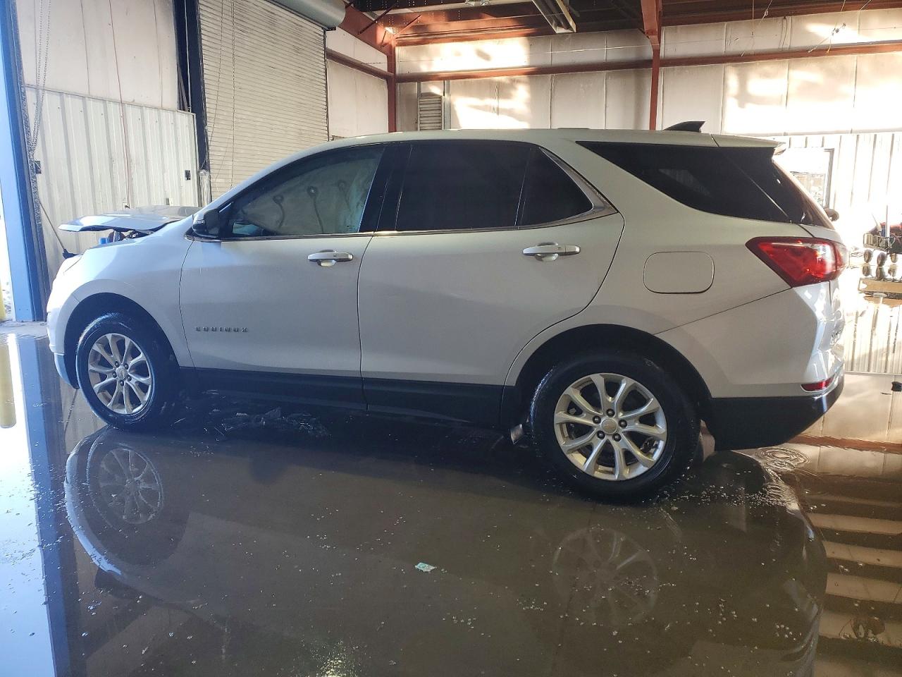 2019 CHEVROLET EQUINOX LT photo 3