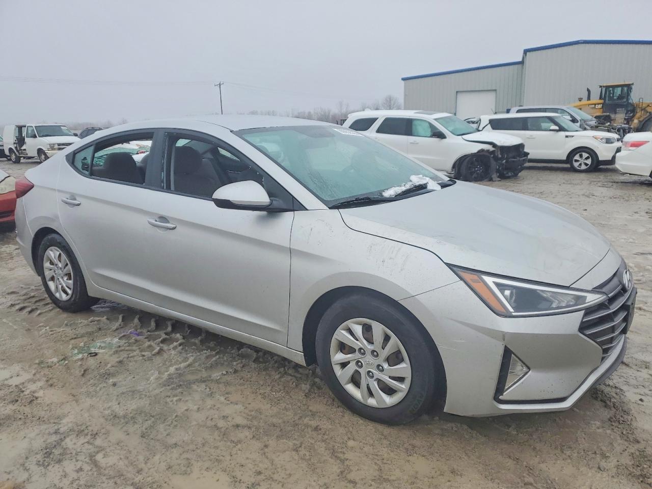 2019 HYUNDAI ELANTRA SE photo 4