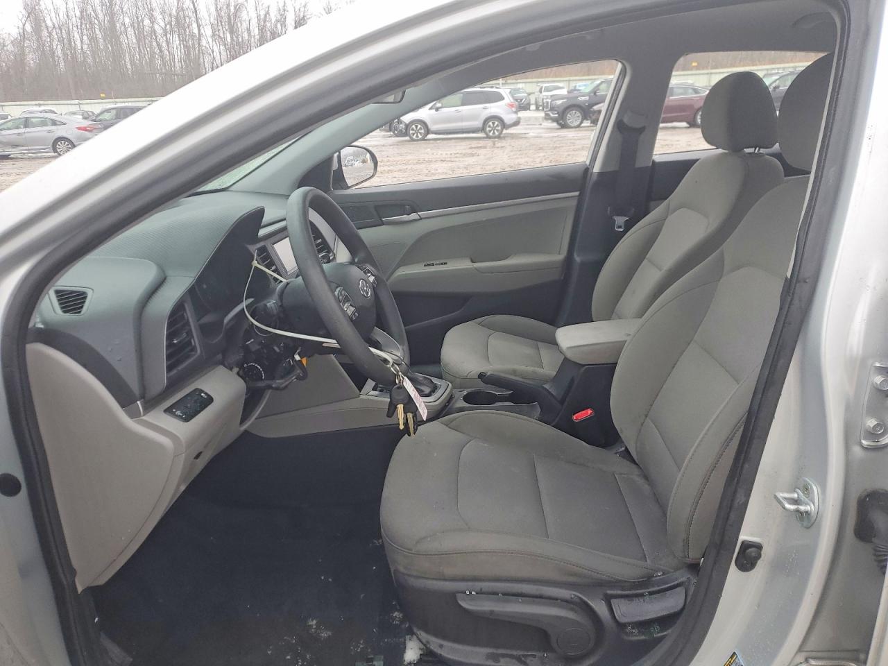 2019 HYUNDAI ELANTRA SE photo 7