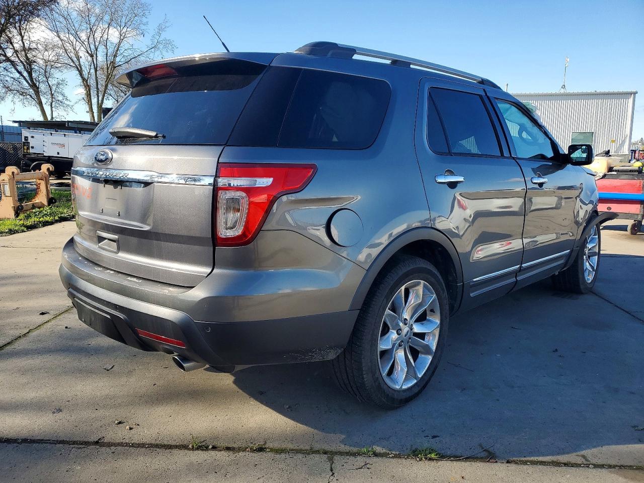 2014 FORD EXPLORER XLT photo 3
