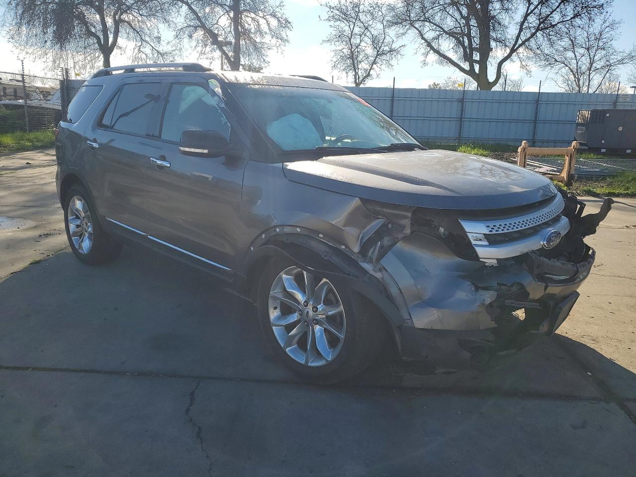 2014 FORD EXPLORER XLT photo 4