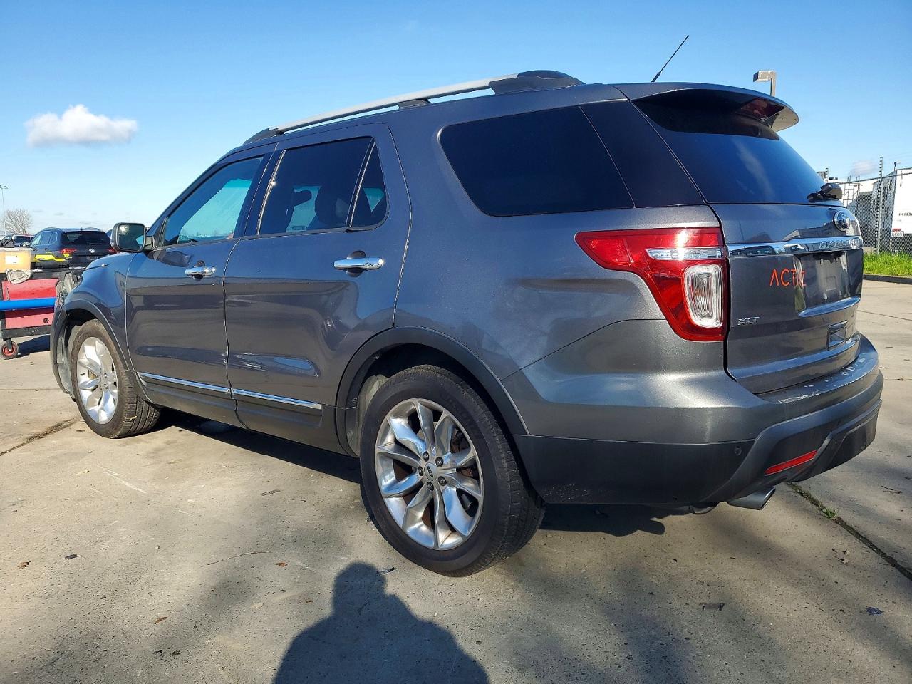 2014 FORD EXPLORER XLT photo 2