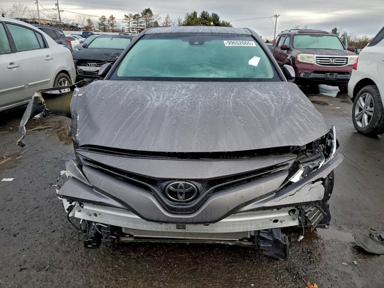 2018 TOYOTA CAMRY L photo 5