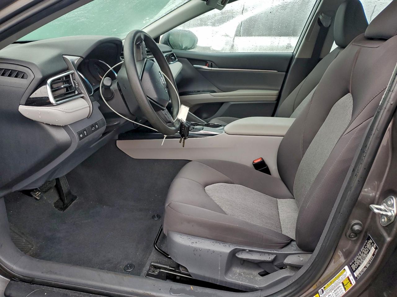 2018 TOYOTA CAMRY L photo 7