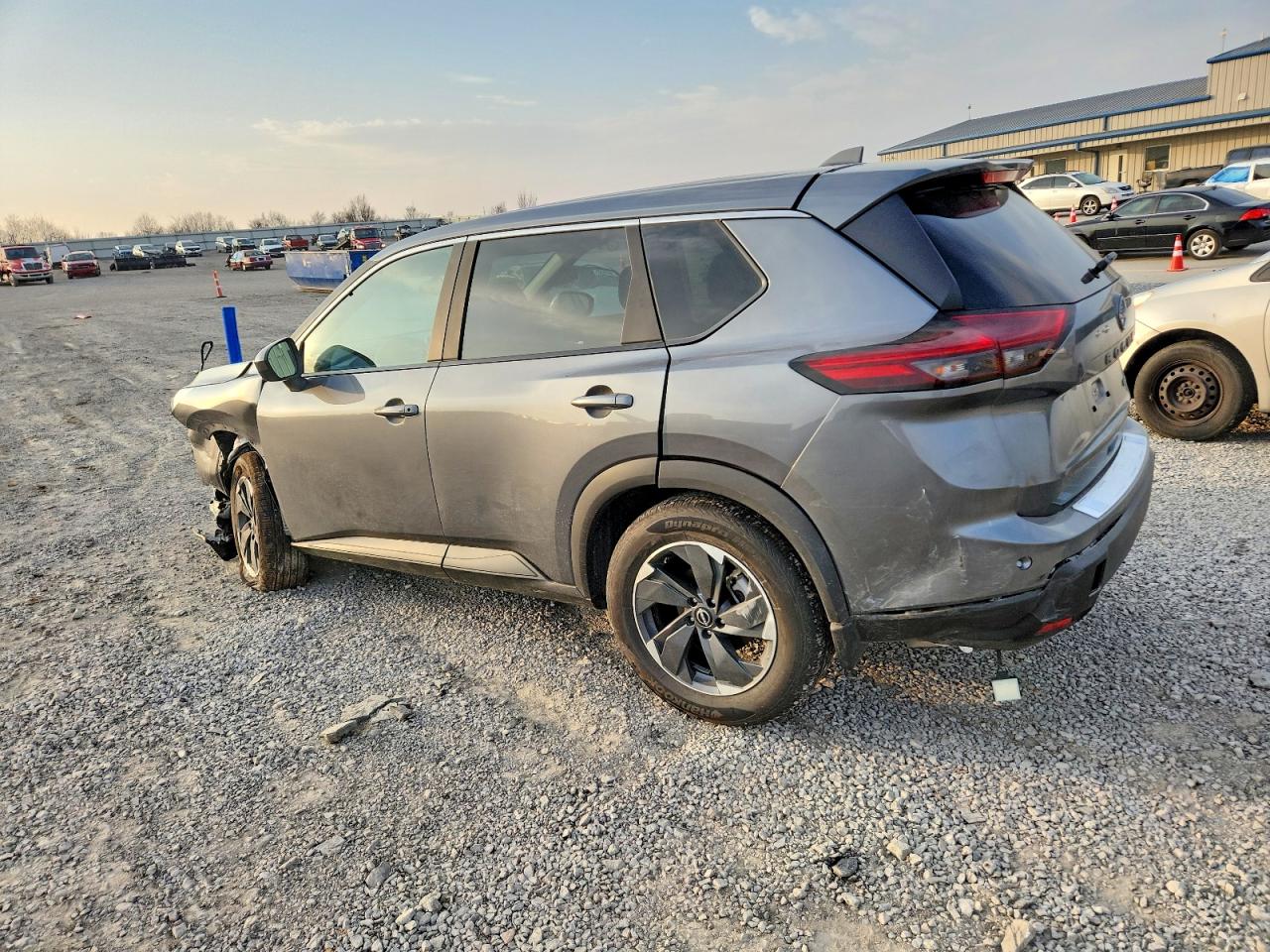 2025 NISSAN ROGUE SV photo 2