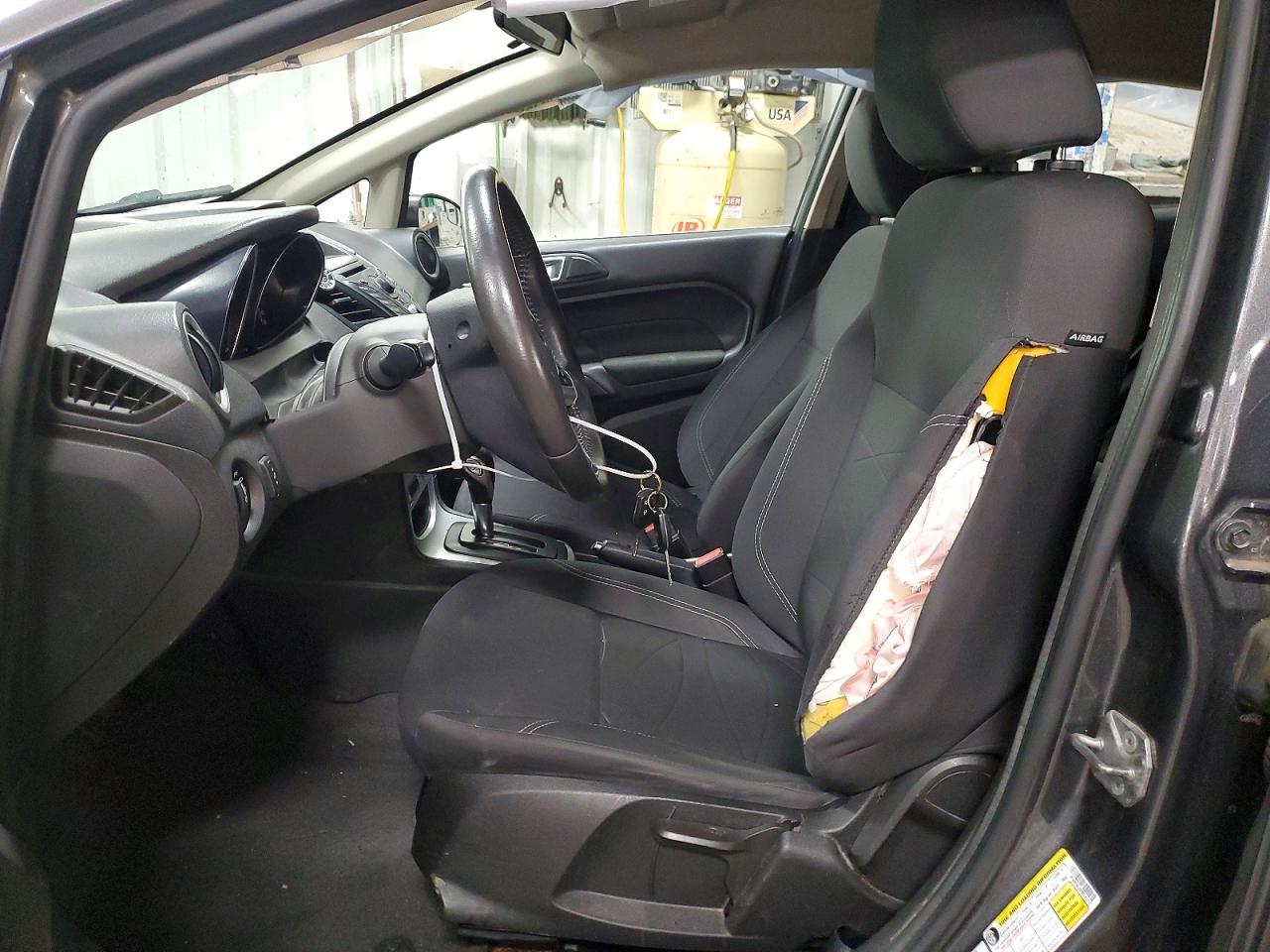 2015 FORD FIESTA SE photo 7
