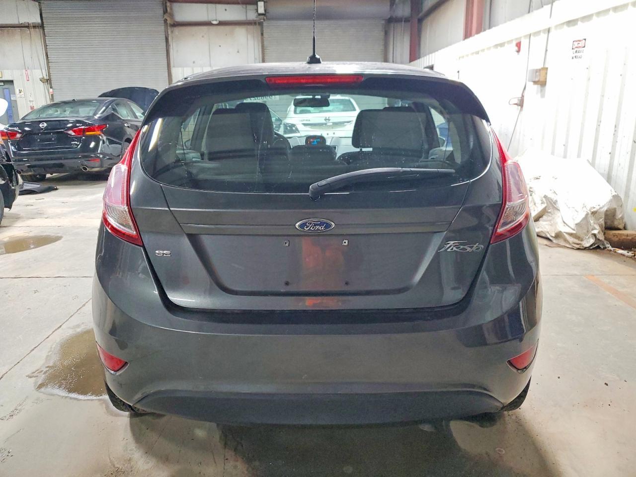 2015 FORD FIESTA SE photo 6