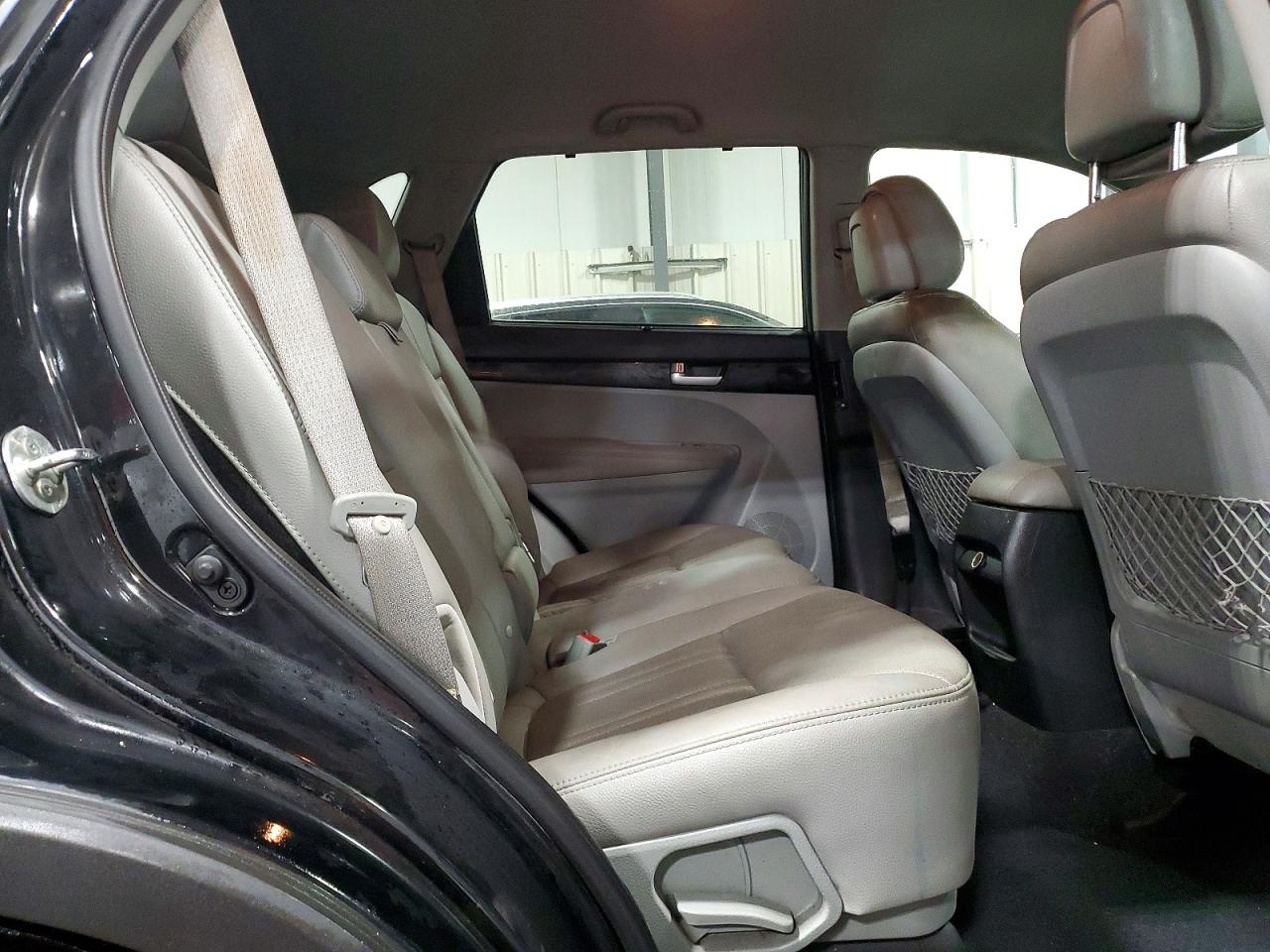 2014 KIA SORENTO LX photo 11