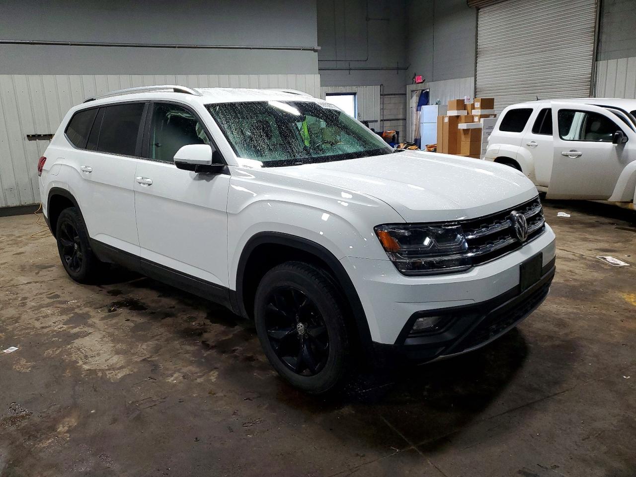 2018 VOLKSWAGEN ATLAS SE photo 4