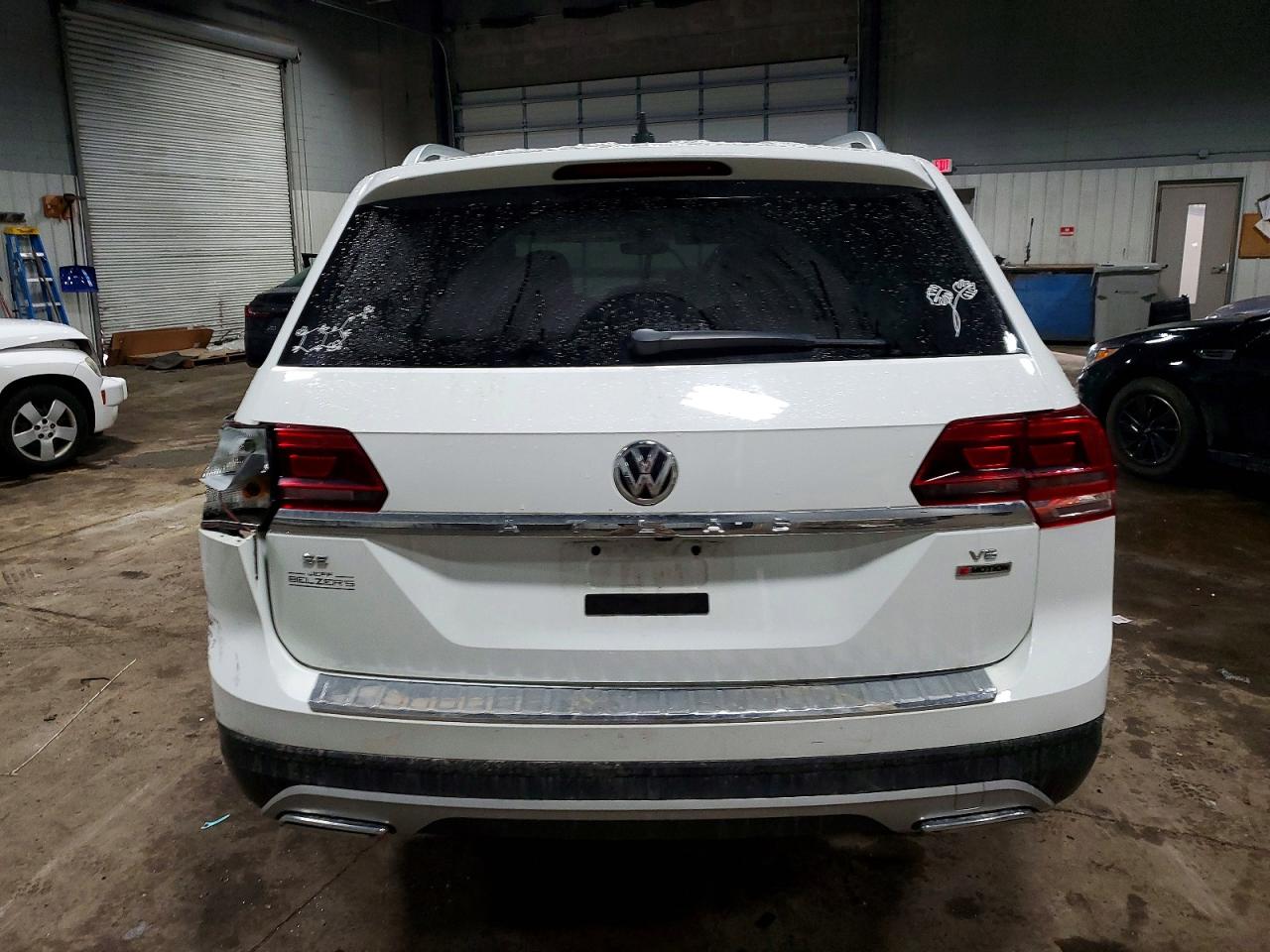 2018 VOLKSWAGEN ATLAS SE photo 6
