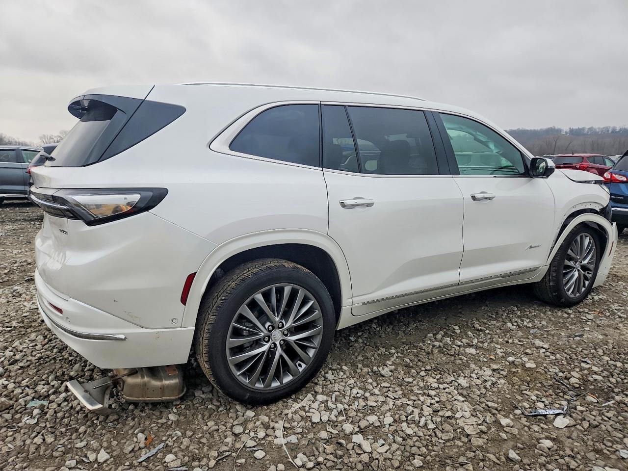2025 BUICK ENCLAVE AVENIR photo 3