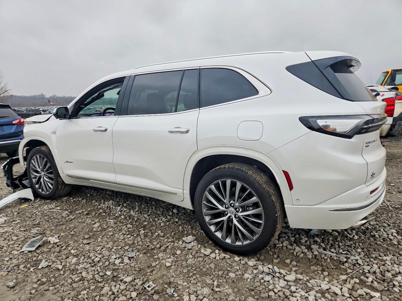 2025 BUICK ENCLAVE AVENIR photo 2
