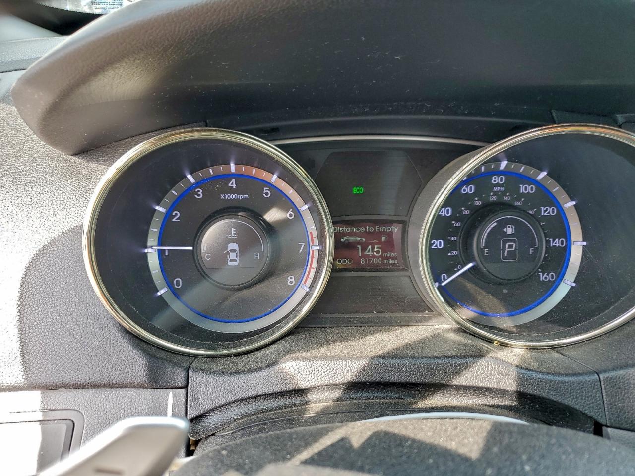 2011 HYUNDAI SONATA SE photo 9