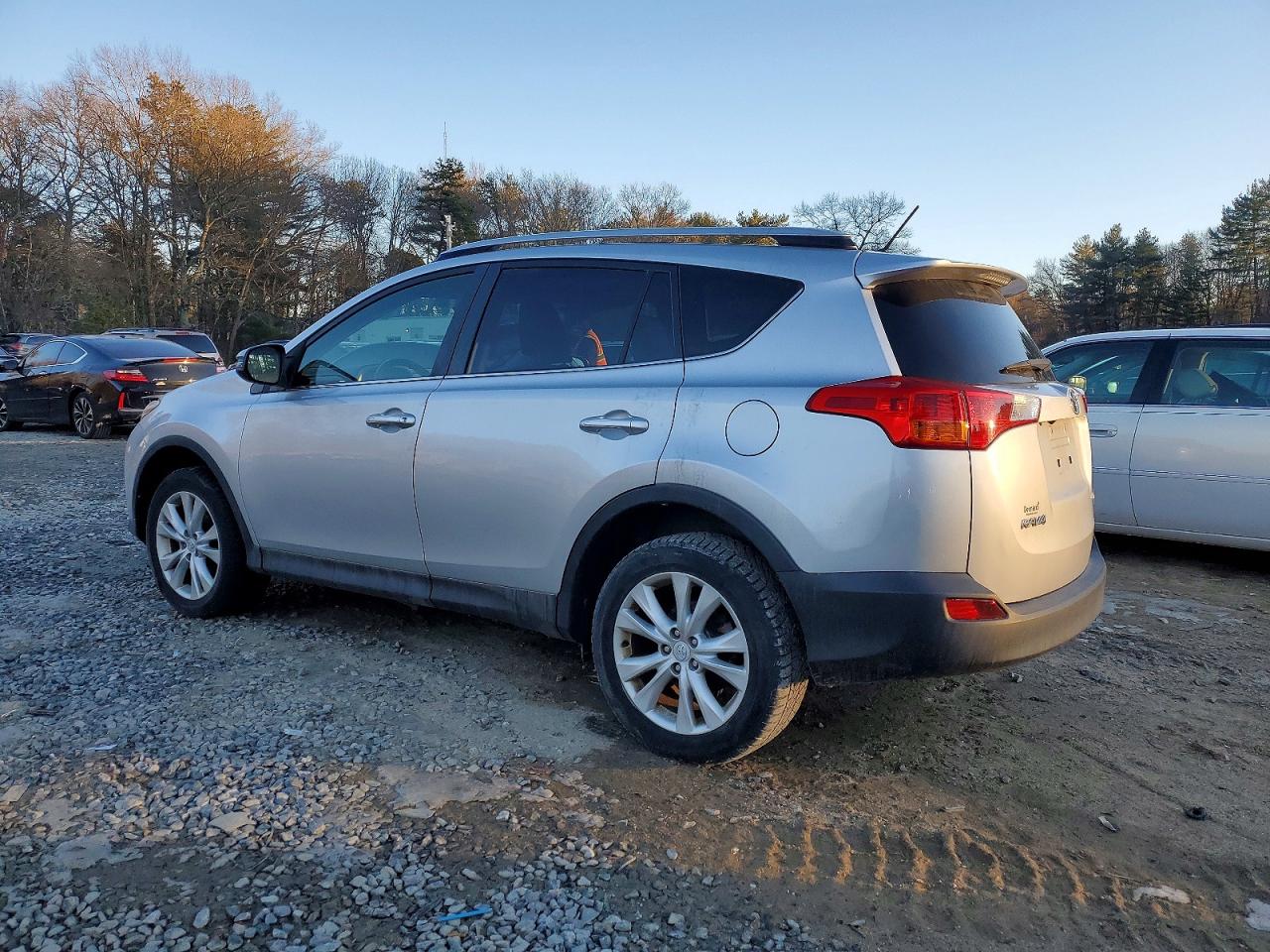 2014 TOYOTA RAV4 LIMITED photo 2