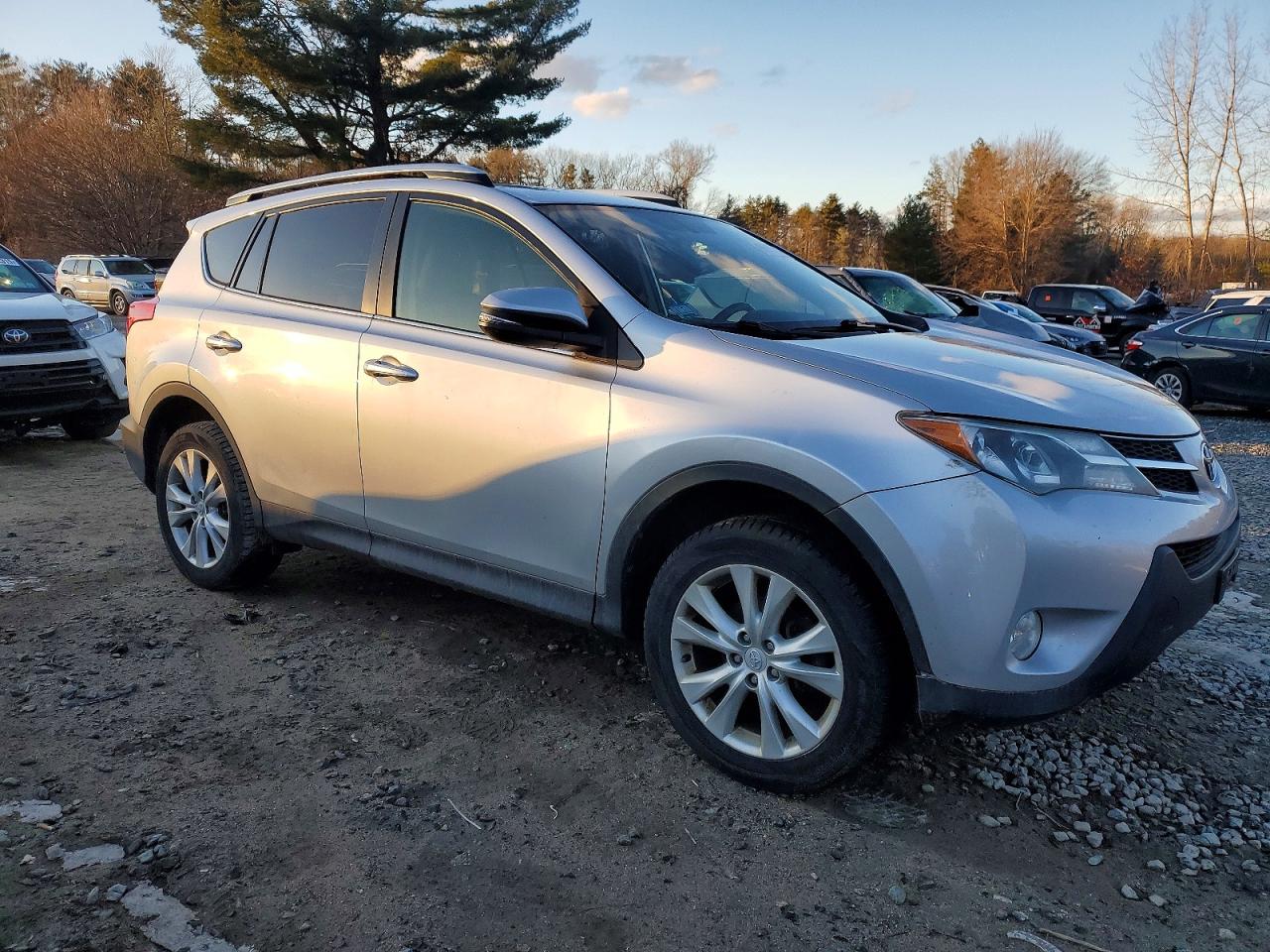 2014 TOYOTA RAV4 LIMITED photo 4
