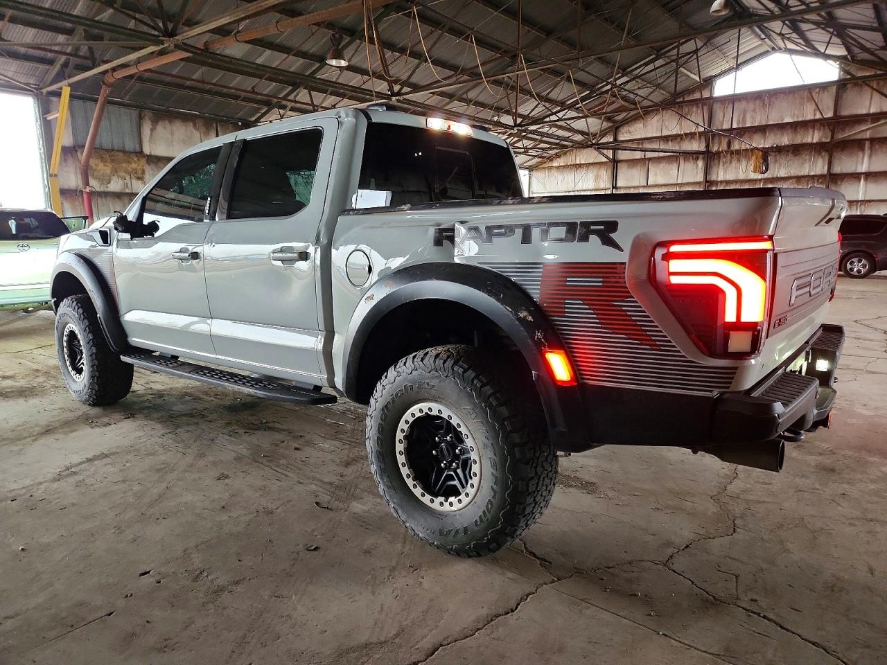 2024 FORD F150 RAPTOR photo 4
