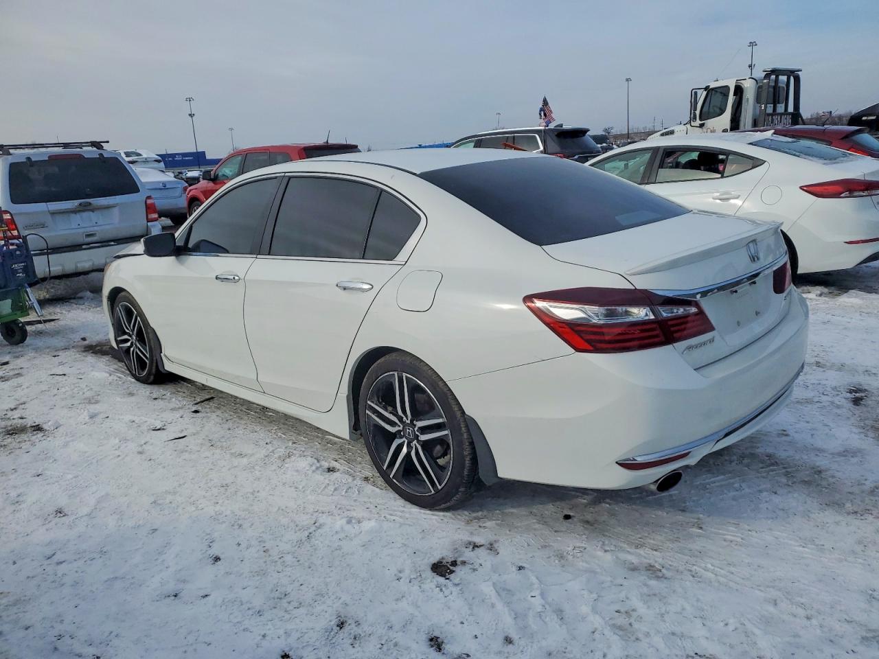 2017 HONDA ACCORD SPORT photo 2