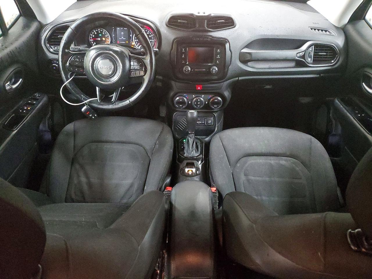 2017 JEEP RENEGADE LATITUDE photo 8