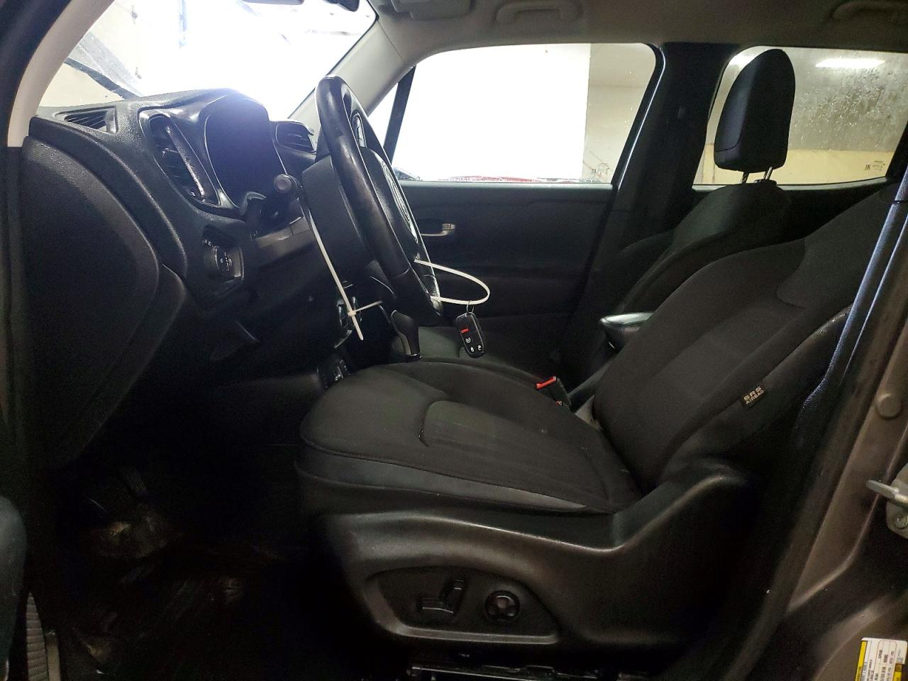 2017 JEEP RENEGADE LATITUDE photo 7