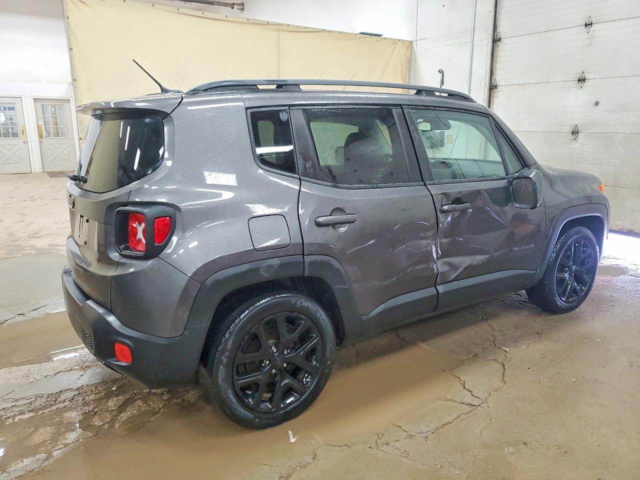 2017 JEEP RENEGADE LATITUDE photo 3