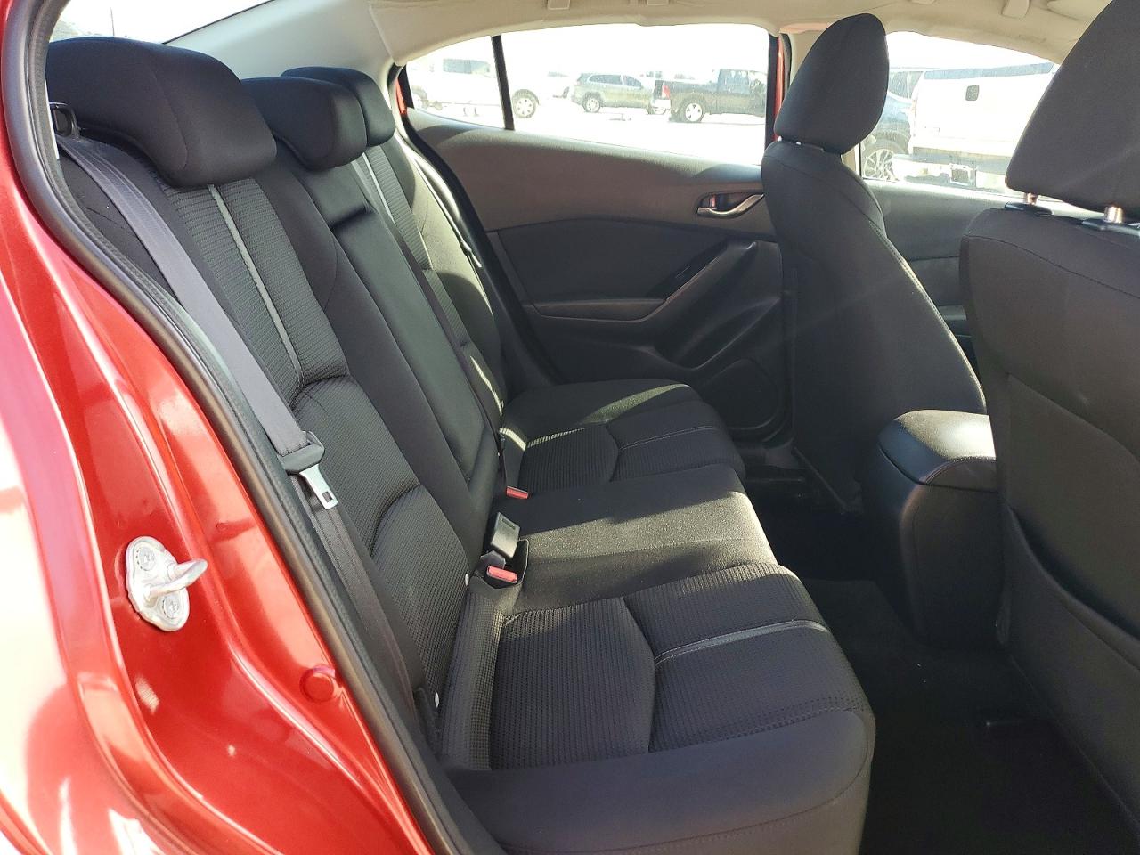 2018 MAZDA 3 photo 19