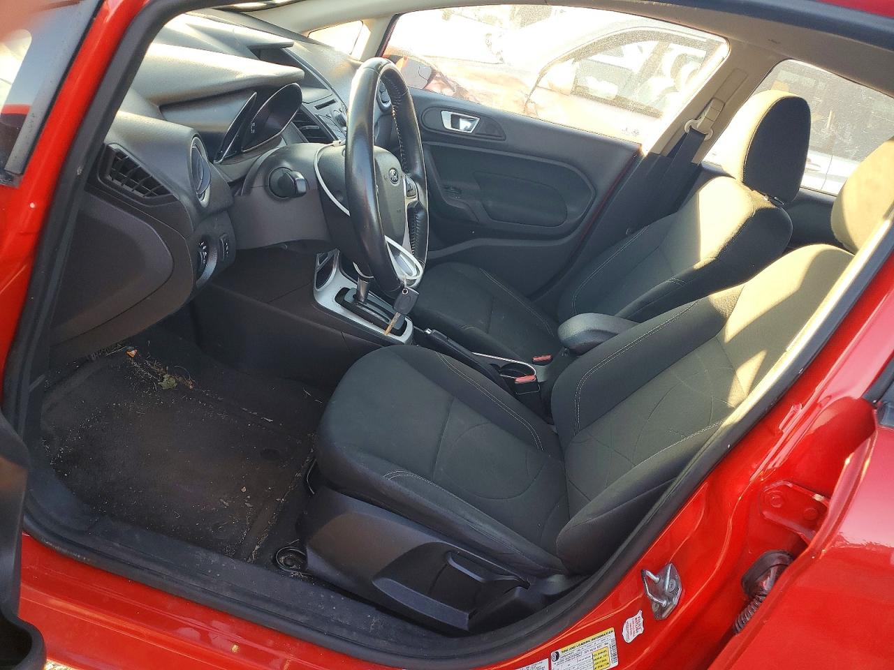 2015 FORD FIESTA SE photo 7