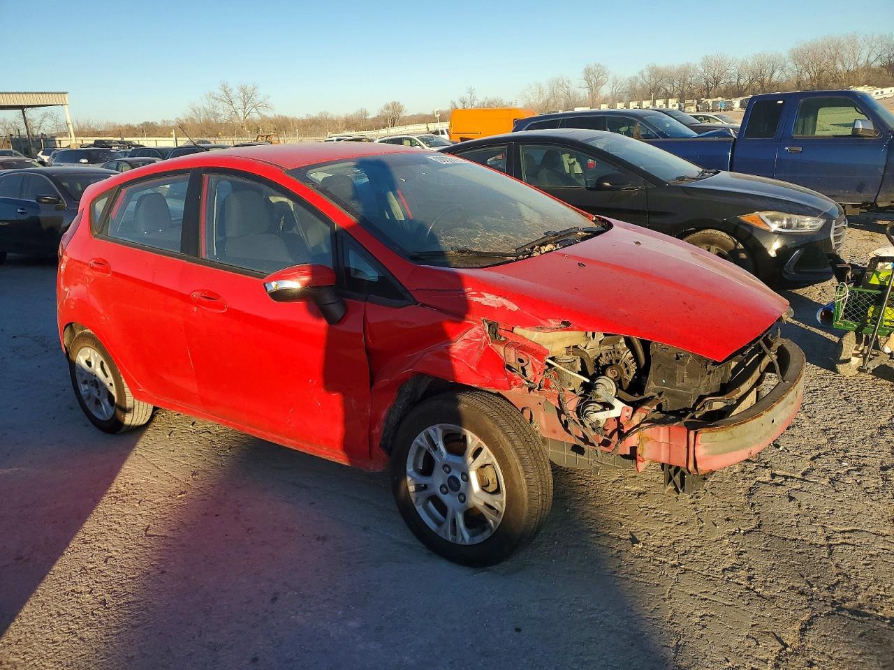 2015 FORD FIESTA SE photo 4