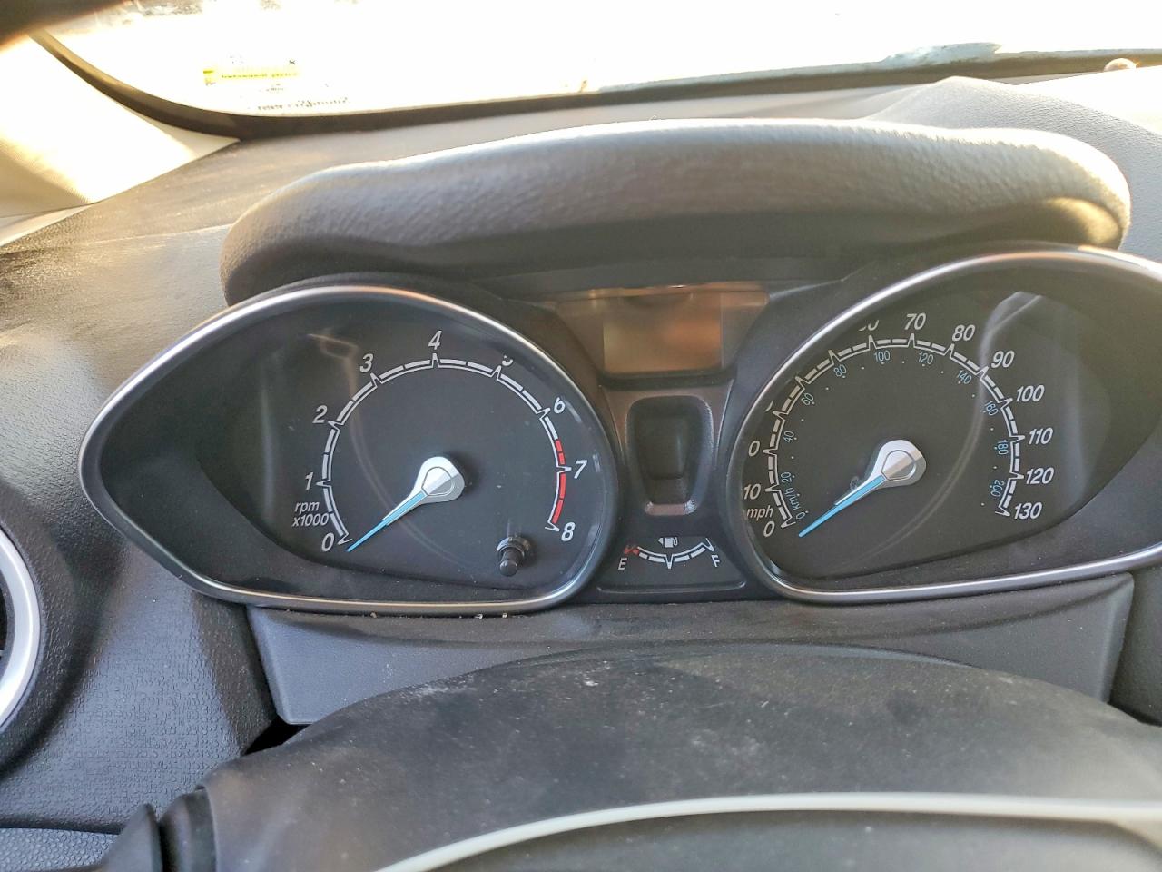 2015 FORD FIESTA SE photo 9