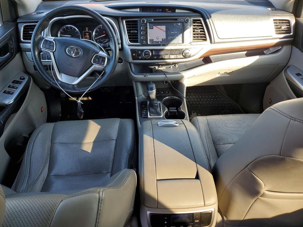 2016 TOYOTA HIGHLANDER LIMITED photo 8