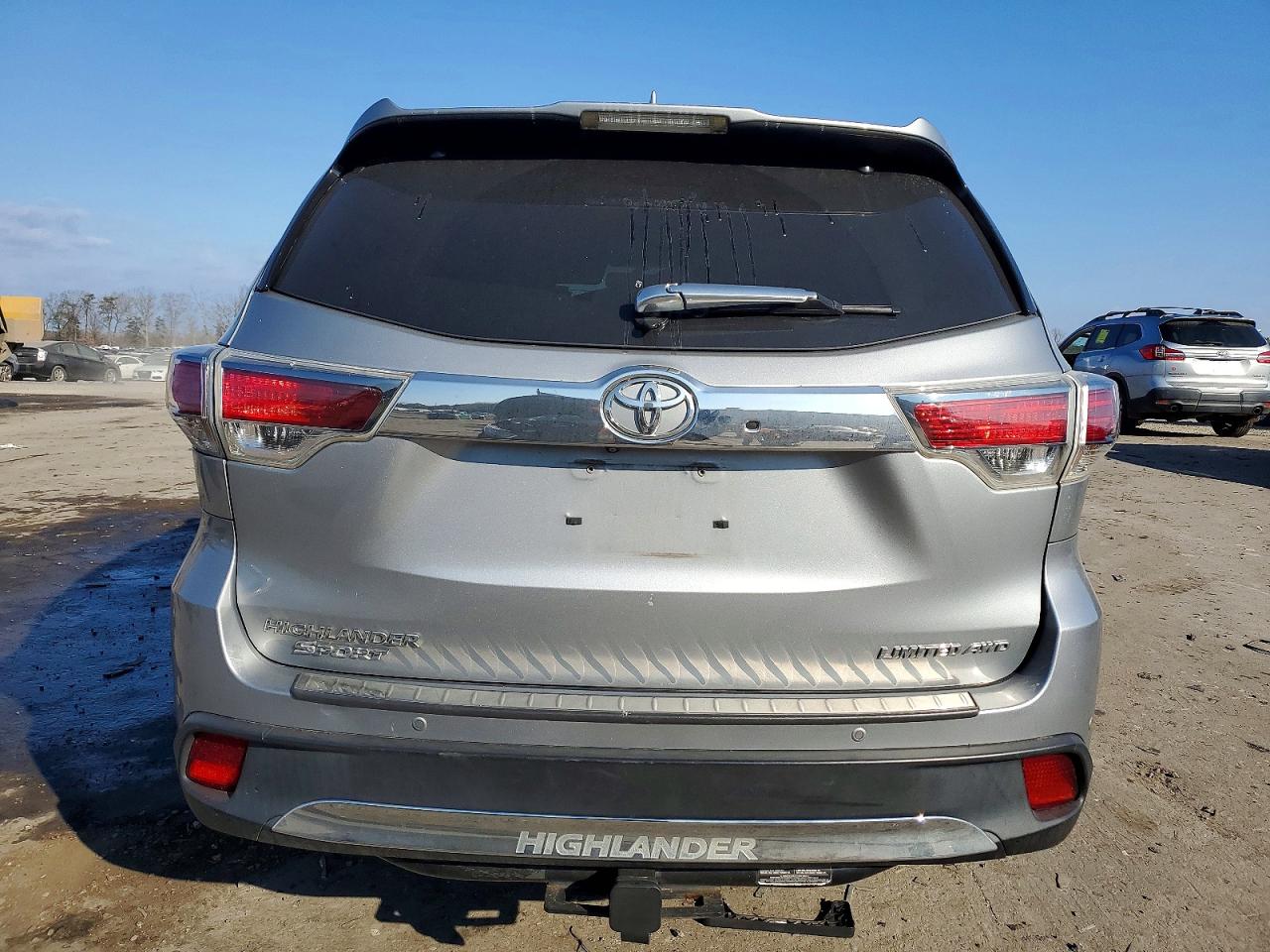 2016 TOYOTA HIGHLANDER LIMITED photo 6