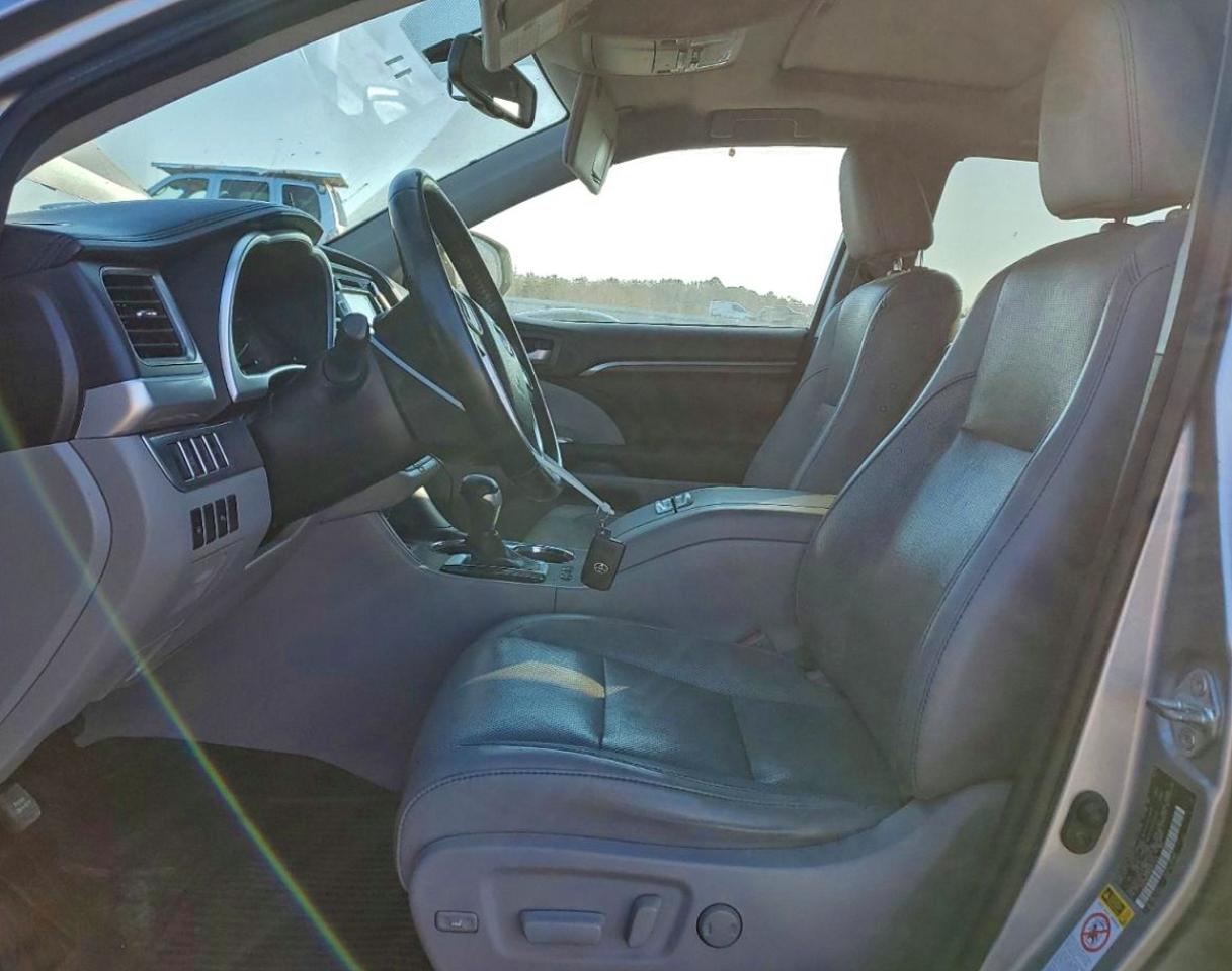 2016 TOYOTA HIGHLANDER LIMITED photo 7