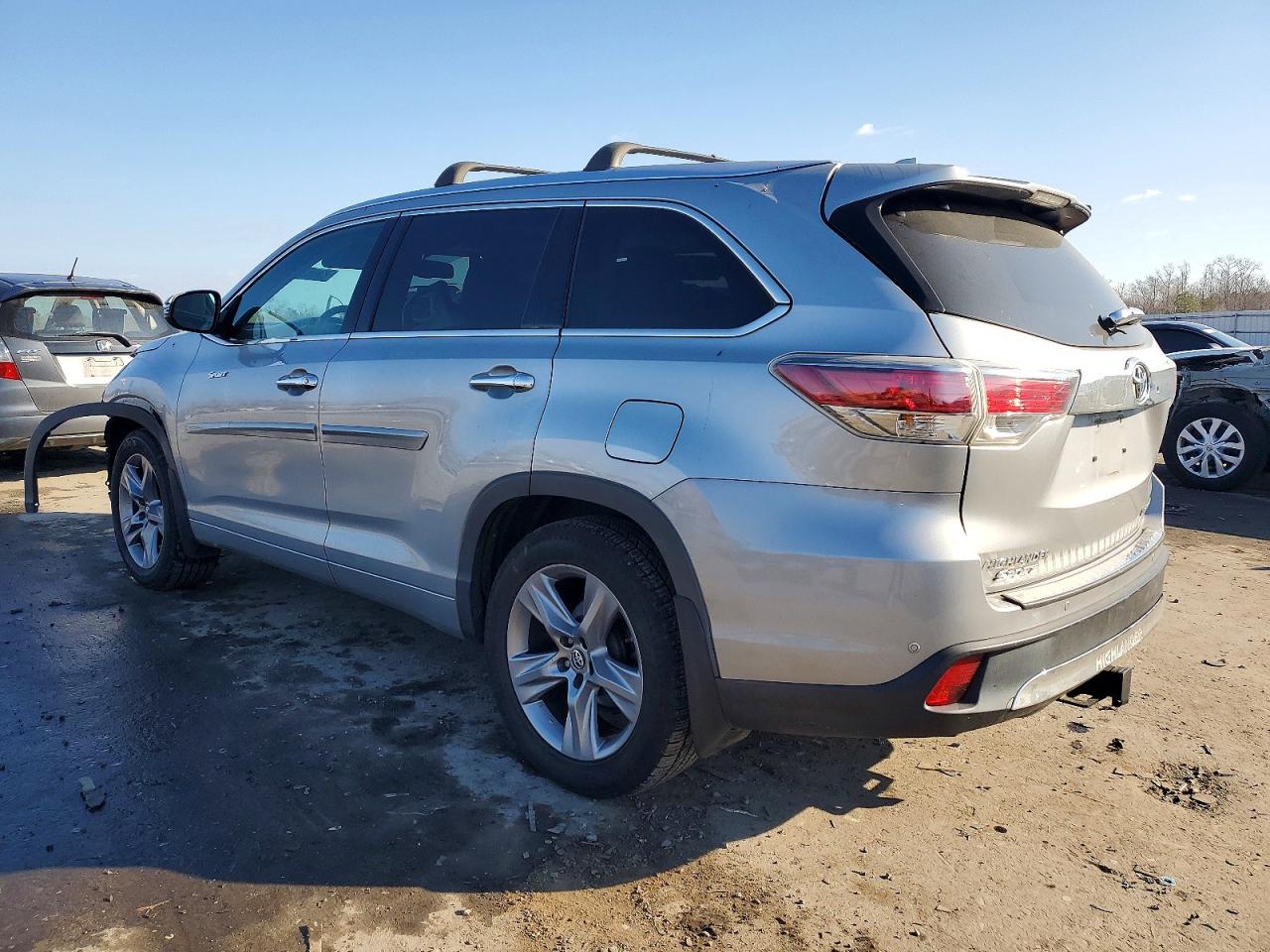 2016 TOYOTA HIGHLANDER LIMITED photo 2