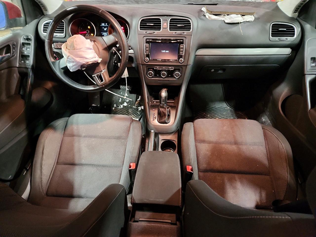 2011 VOLKSWAGEN GOLF photo 8