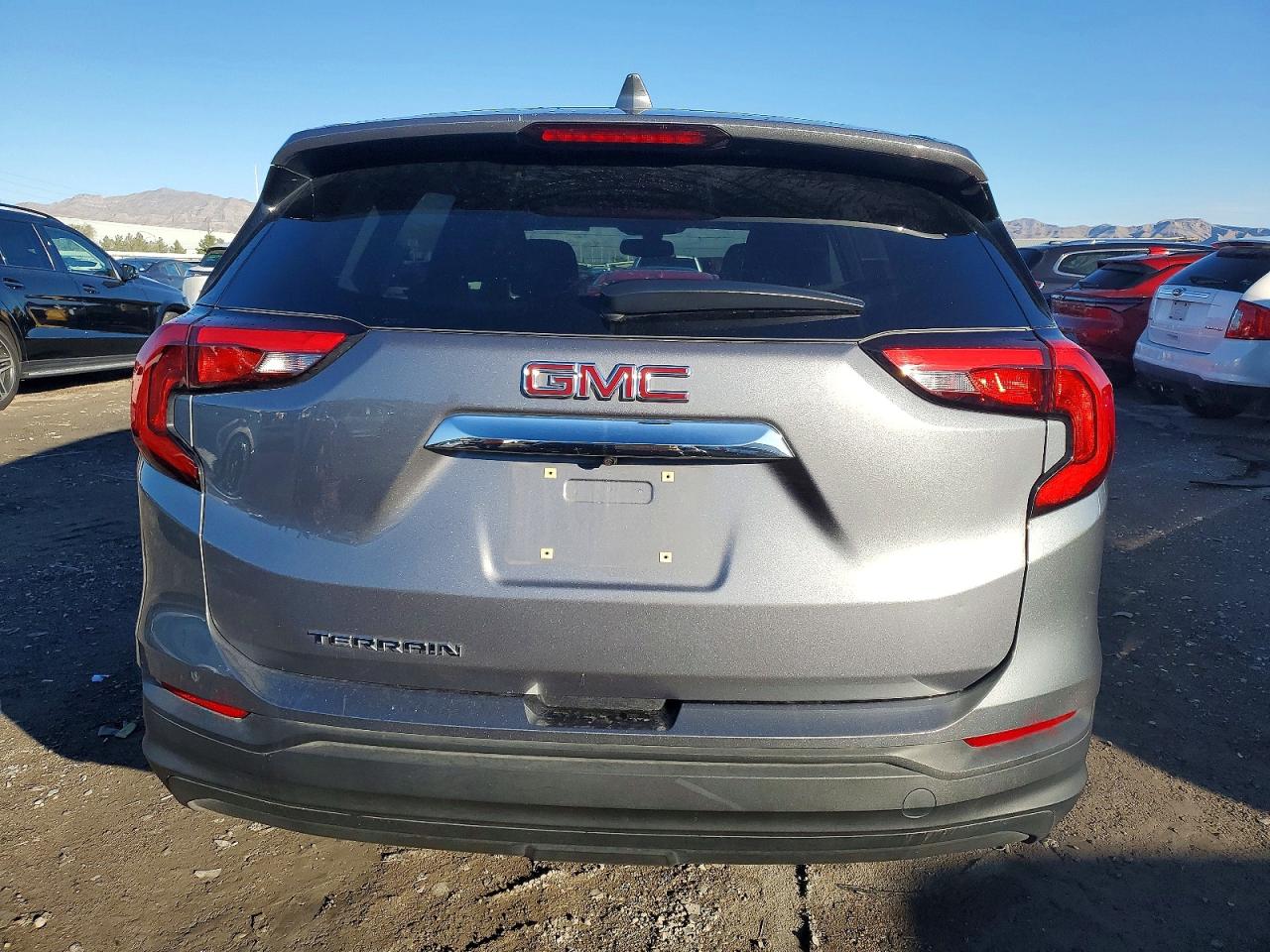 2019 GMC TERRAIN SLE photo 6