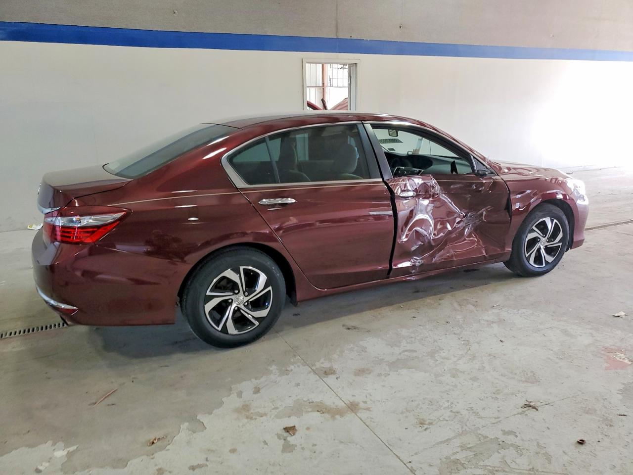 2016 HONDA ACCORD LX photo 3