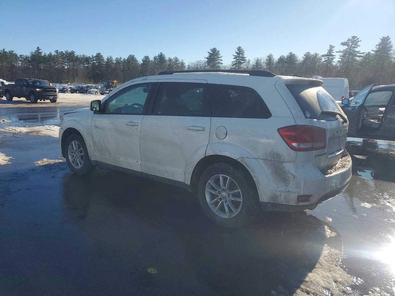 2014 DODGE JOURNEY SXT photo 2