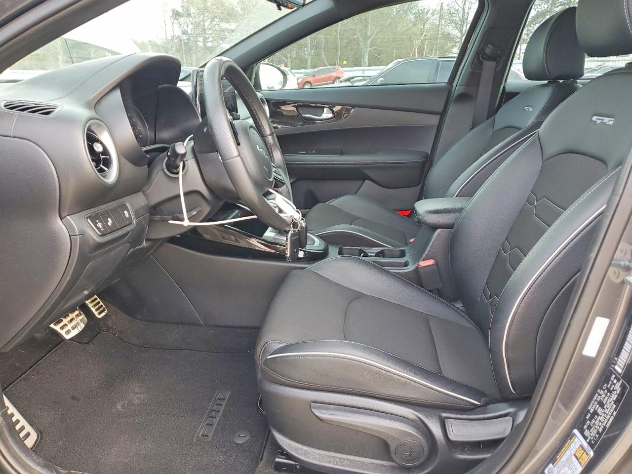 2024 KIA FORTE GT LINE photo 7