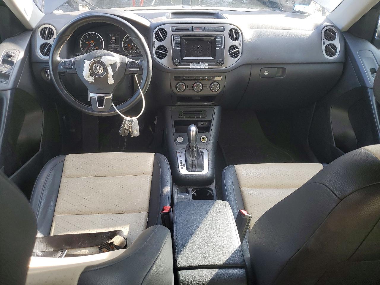 2016 VOLKSWAGEN TIGUAN S photo 8