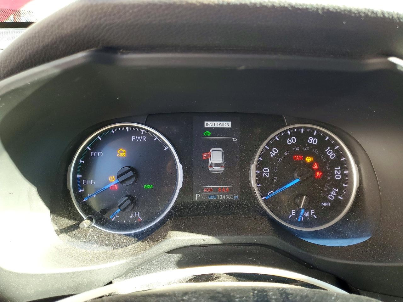 2021 TOYOTA RAV4 XLE photo 9