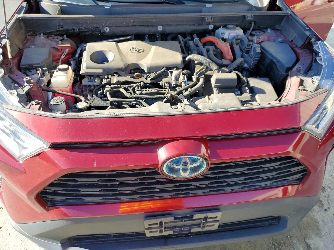 2021 TOYOTA RAV4 XLE photo 12