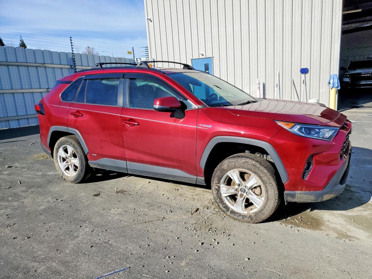 2021 TOYOTA RAV4 XLE photo 4