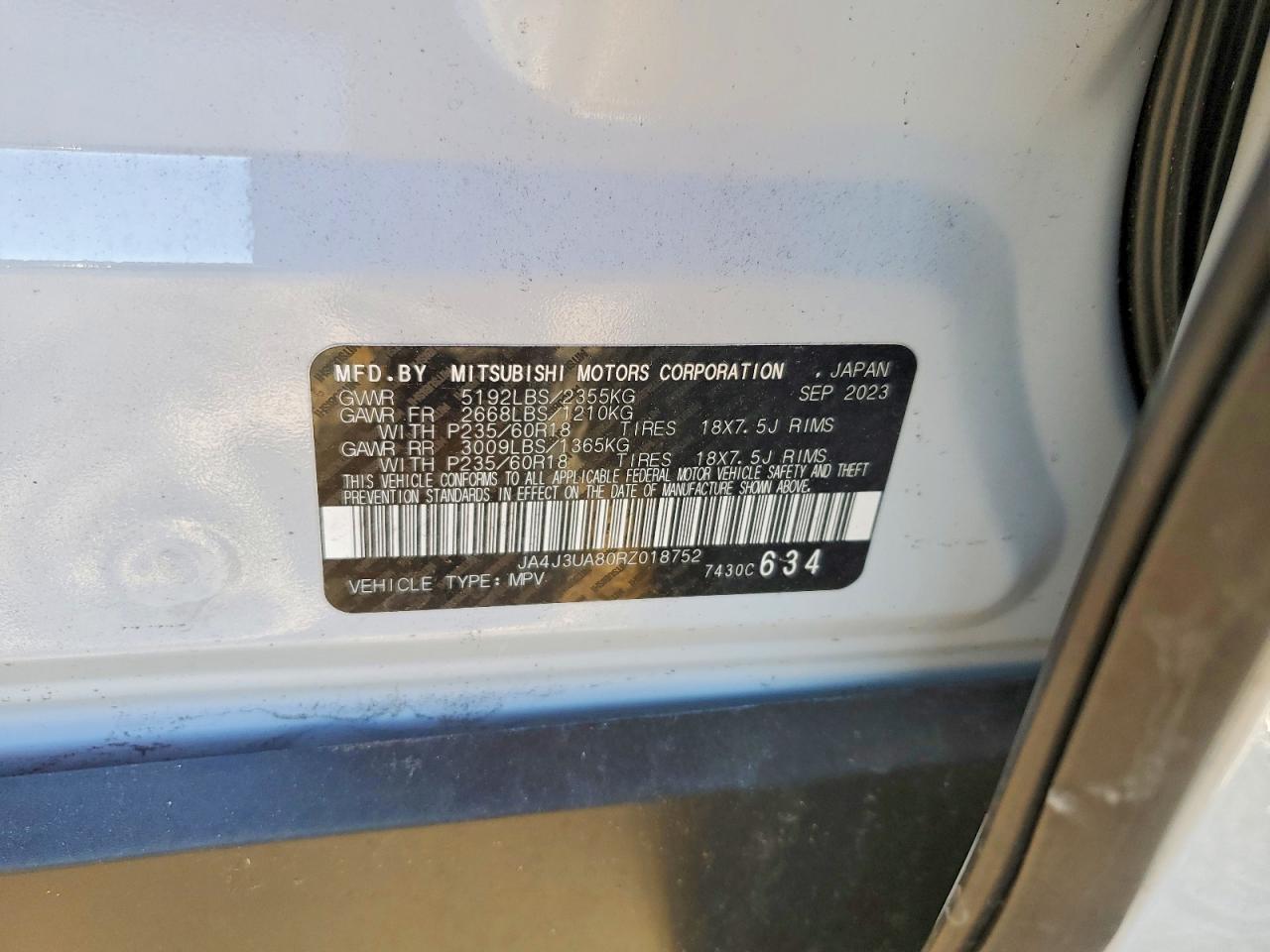 2024 MITSUBISHI OUTLANDER ES photo 13