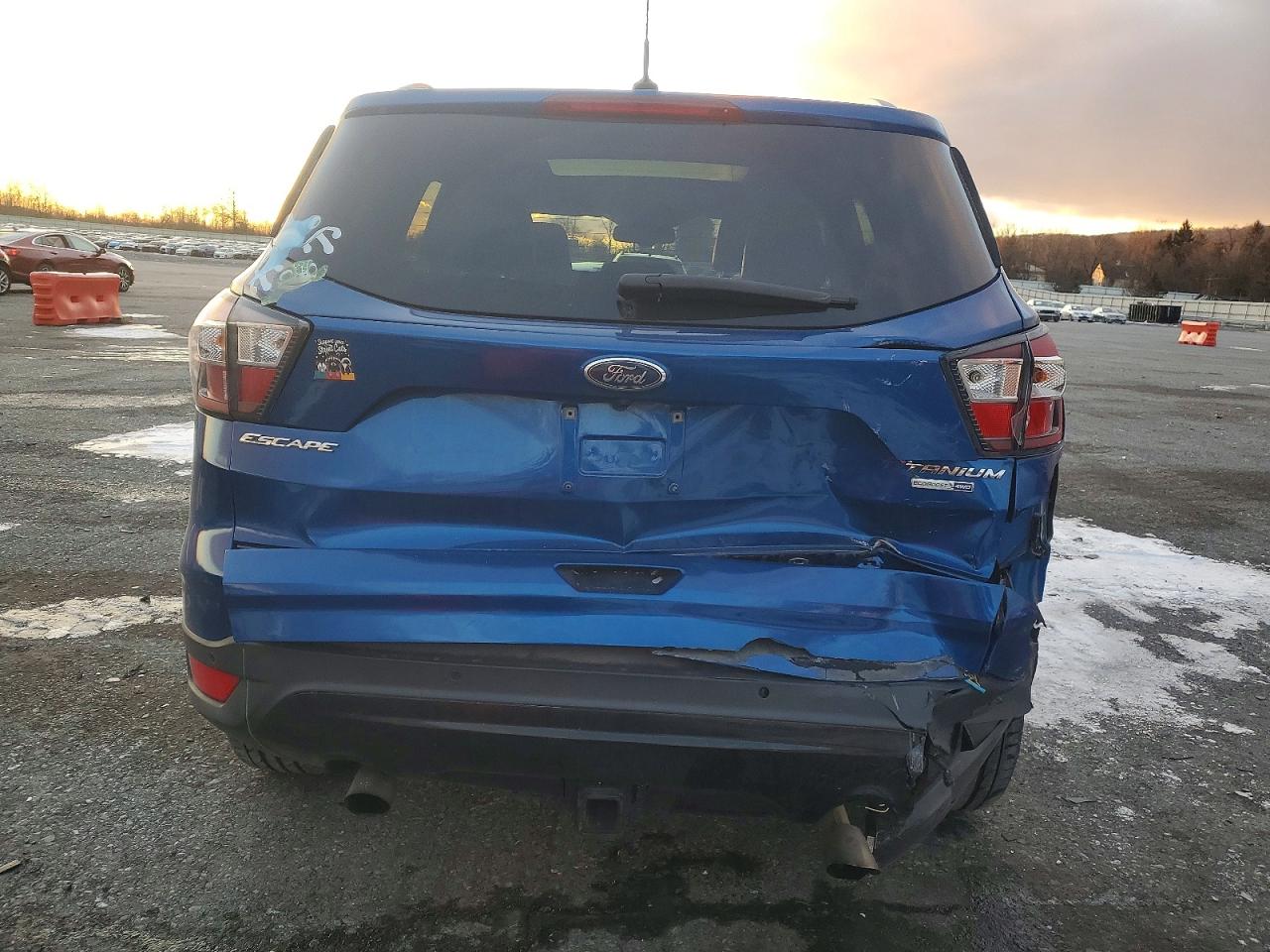 2017 FORD ESCAPE TITANIUM photo 6