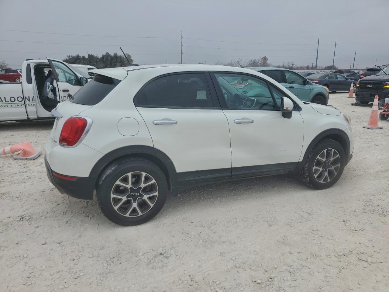2016 FIAT 500X TREKKING photo 3