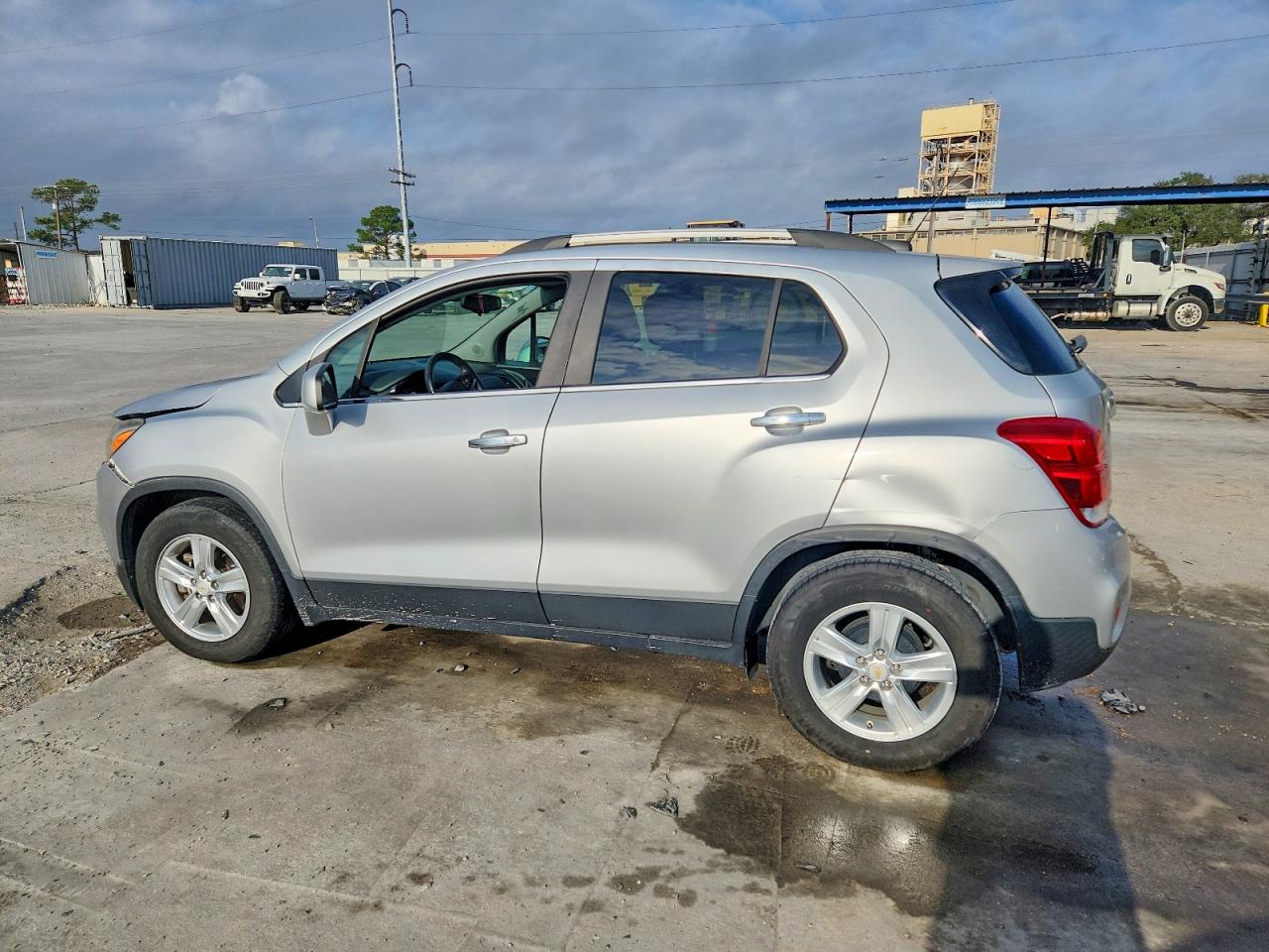 2019 CHEVROLET TRAX 1LT photo 2