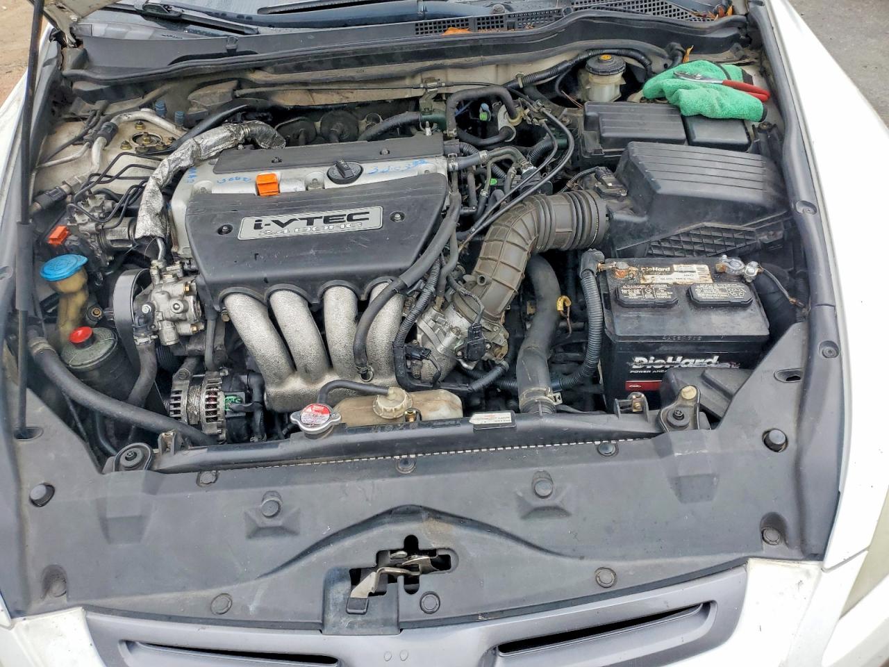 2005 HONDA ACCORD LX photo 11