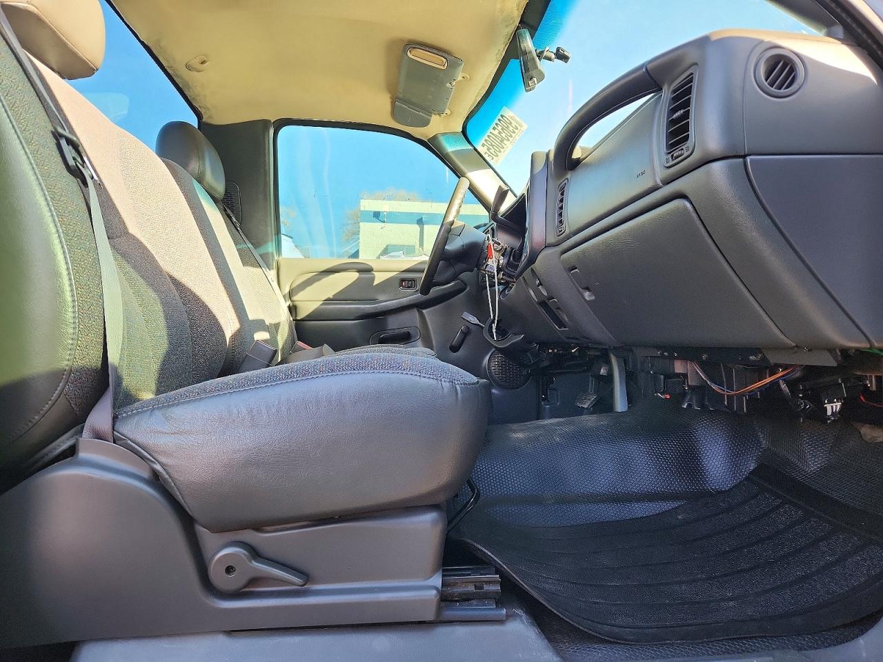 2005 CHEVROLET SILVERADO C1500 photo 10