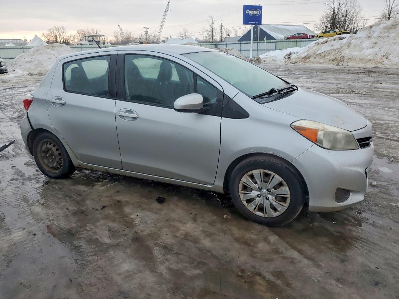 2014 TOYOTA YARIS photo 4