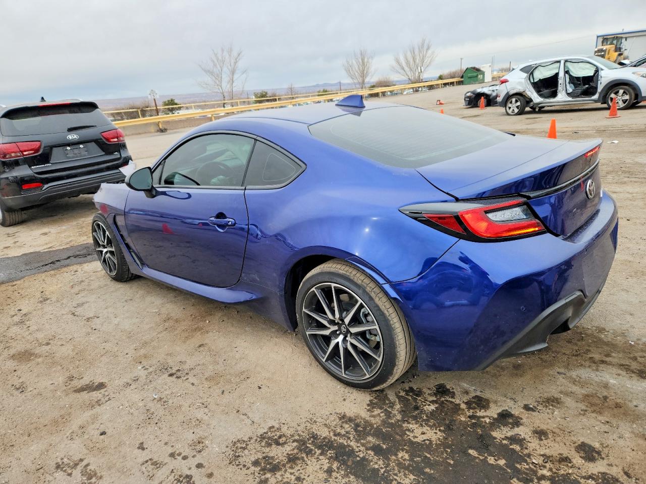 2025 TOYOTA GR 86 photo 2